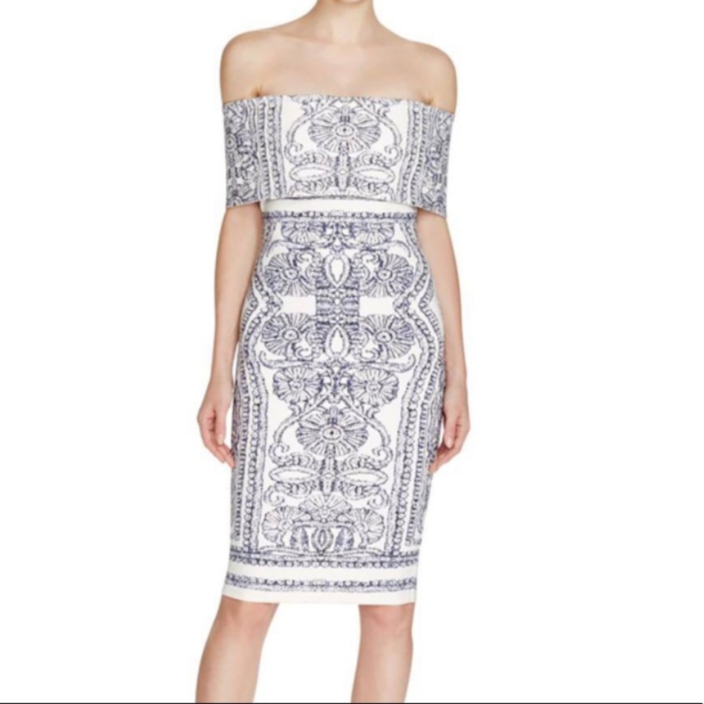 Elliatt Off the Shoulder Body-Con Dress